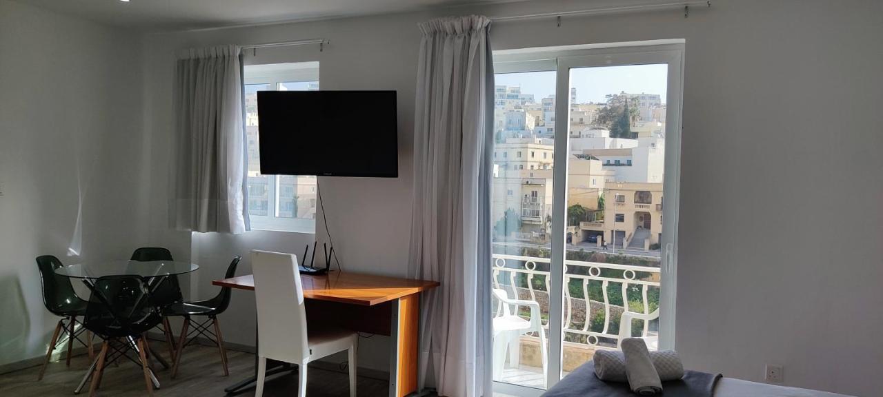 Is-Swieqi Villa Arjuza - Private Self Catering Bedrooms With Bathroom מראה חיצוני תמונה