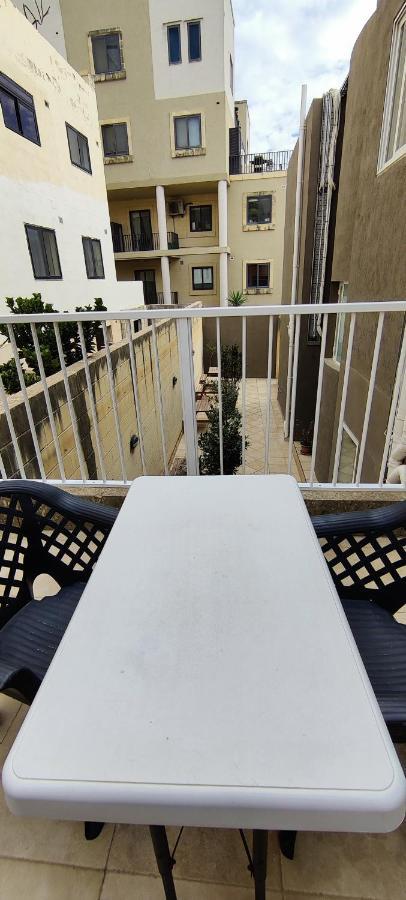 Is-Swieqi Villa Arjuza - Private Self Catering Bedrooms With Bathroom מראה חיצוני תמונה