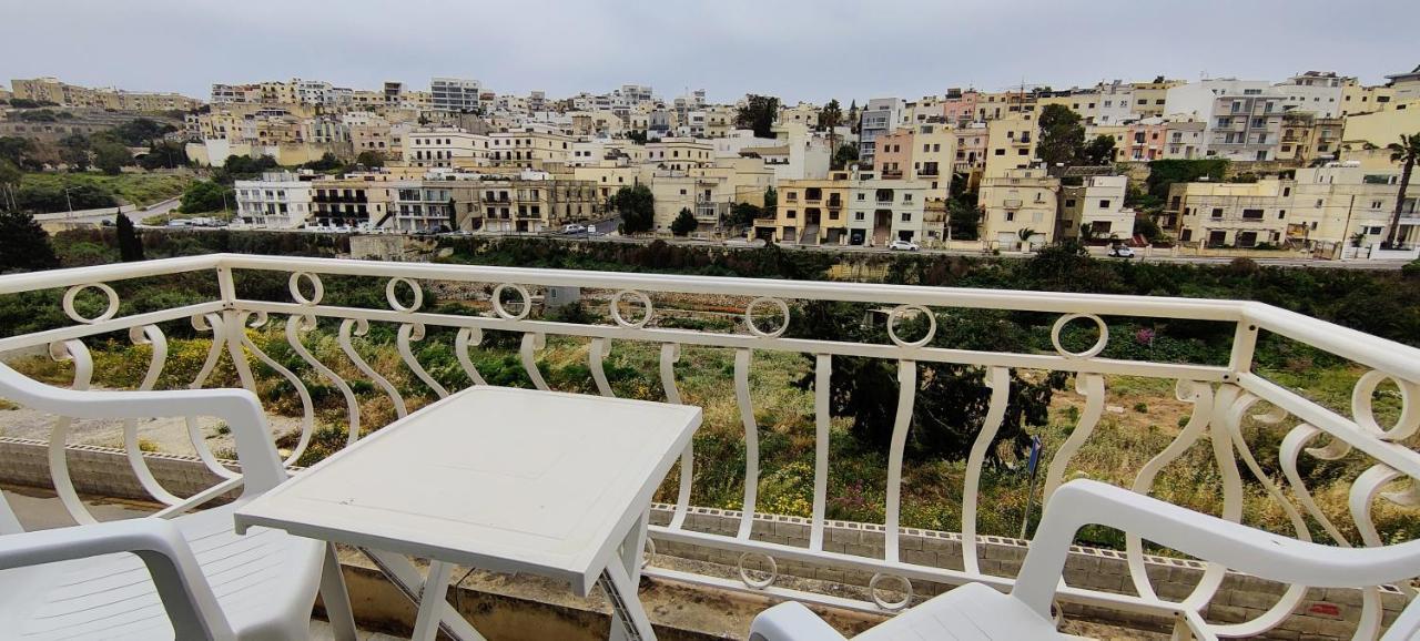 Is-Swieqi Villa Arjuza - Private Self Catering Bedrooms With Bathroom מראה חיצוני תמונה